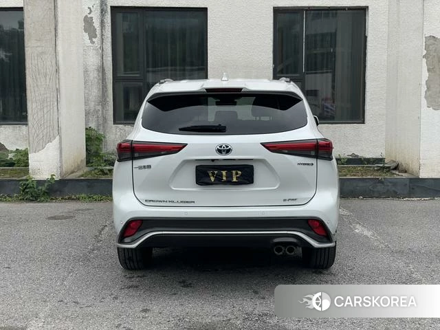 Toyota Crown Lufang 2022 Белый из Китая, фото 5