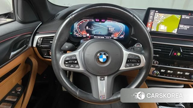 BMW 5 Series (G30) 2023 Белый из Кореи, фото 5