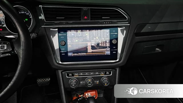 Volkswagen Tiguan second Generation 2020 Белый из Кореи, фото 5