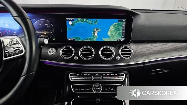 Mercedes-Benz E-Class W213 2018 Белый из Кореи, фото 5