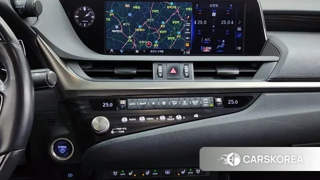 Lexus ES300h 7th generation 2020 Песочный из Кореи, фото 5