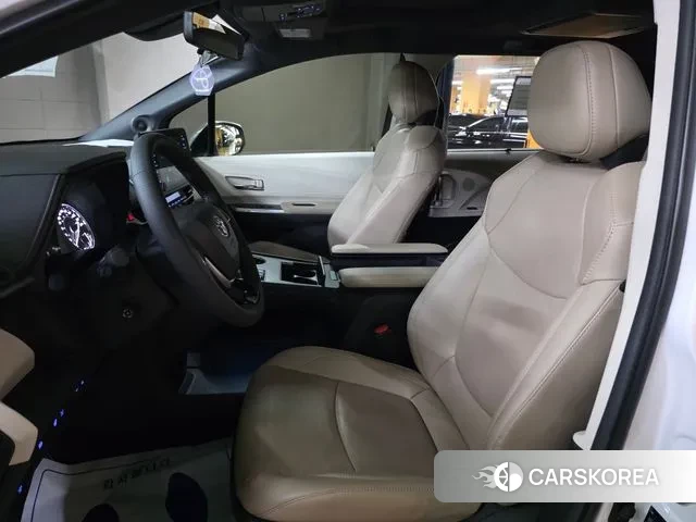 Toyota Sienna 4th Generation 2023 Белый из Кореи, фото 5