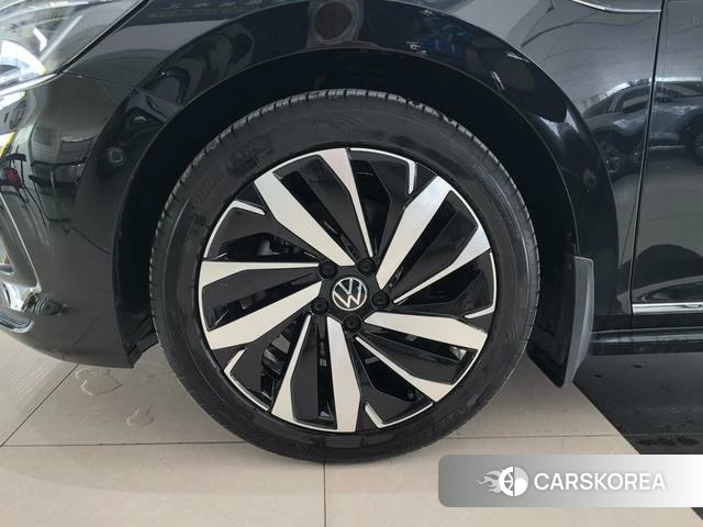 Volkswagen Passat 2024 Черный из Китая, фото 5