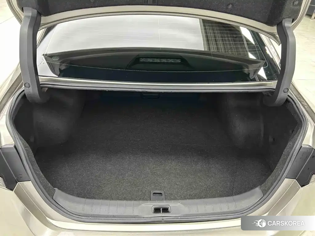 Nissan Altima 2022 Champagne/brown из Китая, фото 5