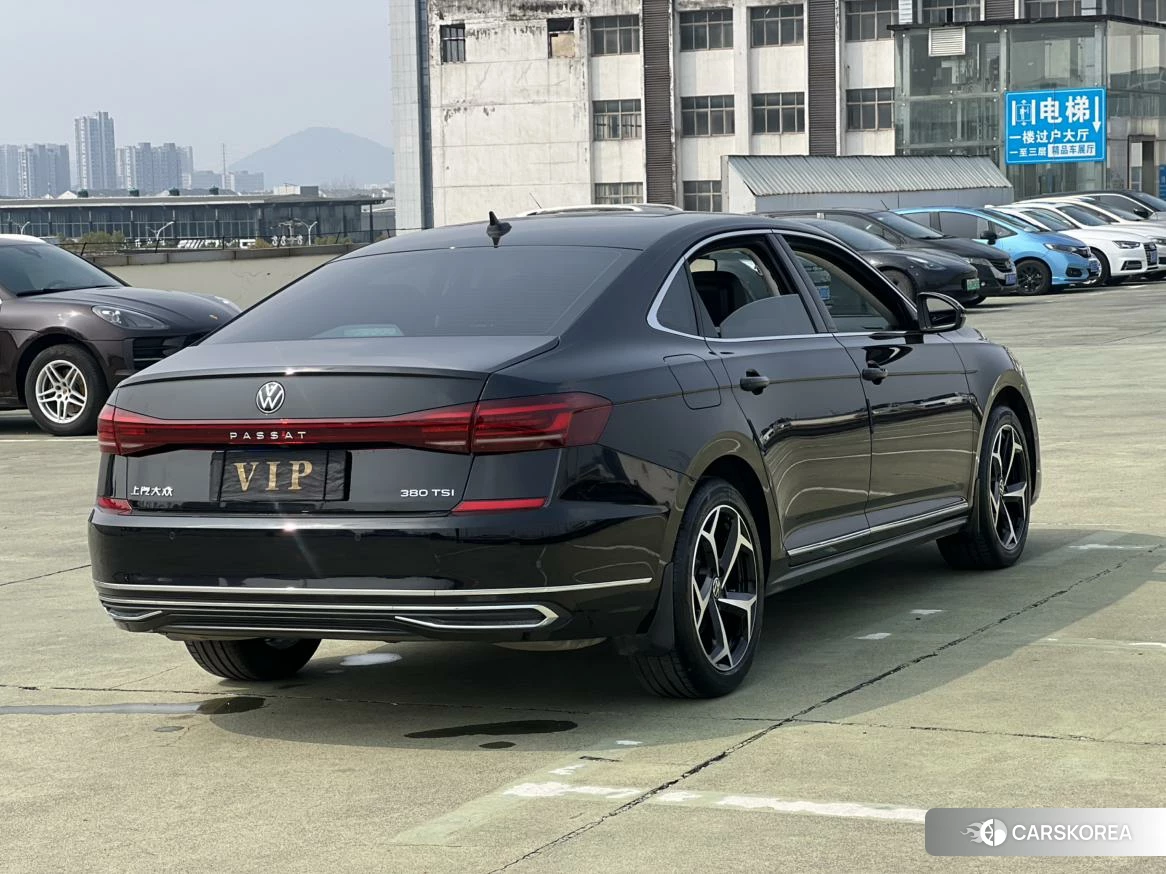 Volkswagen Passat 2024 Черный из Китая, фото 5