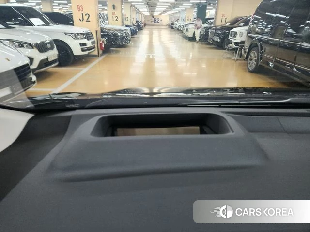 Lexus LM Second Generation 2024 Черный из Кореи, фото 5