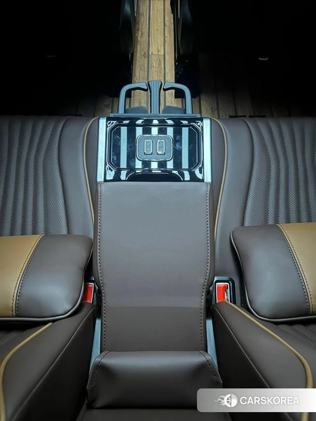 Kia Carnival 4th generation 2025 Серебристо-серый из Кореи, фото 5