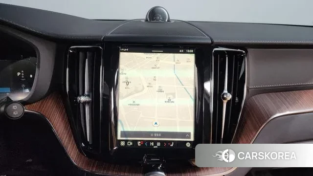 Volvo XC60 second Generation 2024 Белый из Кореи, фото 5