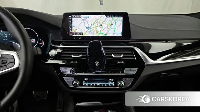 BMW 5 Series (G30) 2019 Белый из Кореи, фото 5