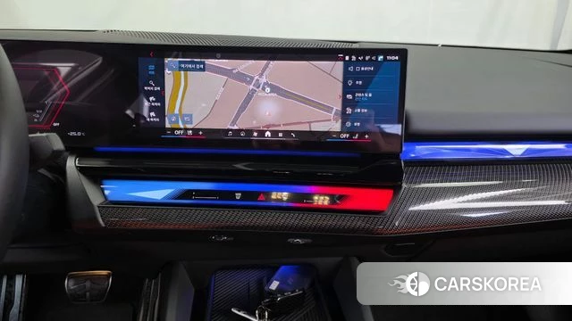 BMW M5 (G90) 2025 Серый из Кореи, фото 5