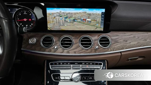 Mercedes-Benz E-Class W213 2019 Белый из Кореи, фото 5