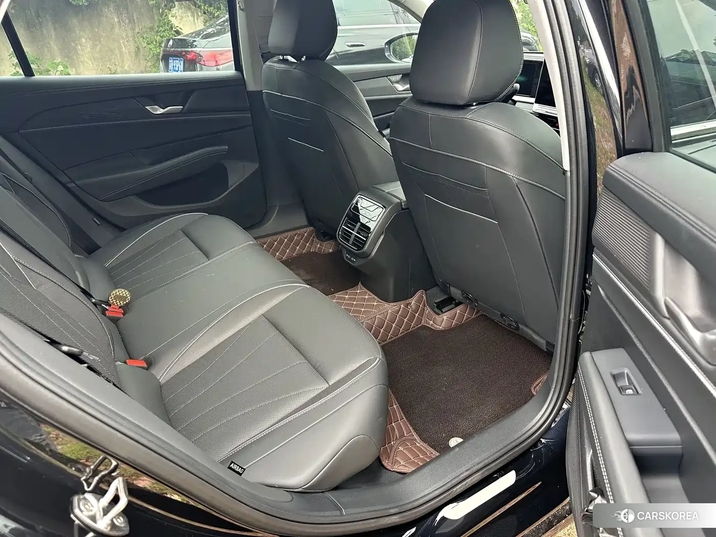Volkswagen Passat 2025 Черный из Китая, фото 5