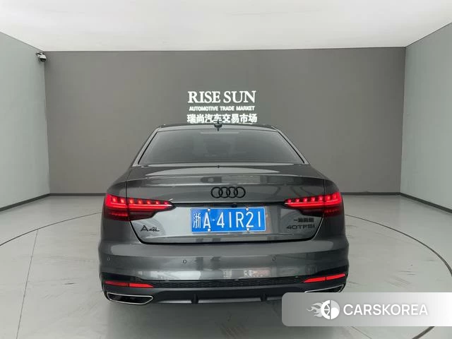 Audi A4L 2022 Темно-серый из Китая, фото 5