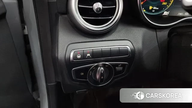 Mercedes-Benz C-Class W205 2021 Серебряный из Кореи, фото 5