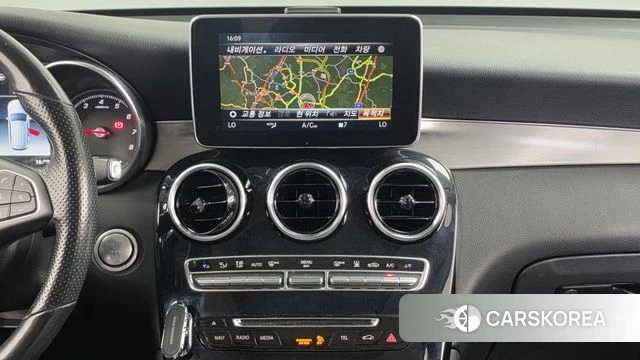 Mercedes-Benz GLC-Class X253 2019 Белый из Кореи, фото 5