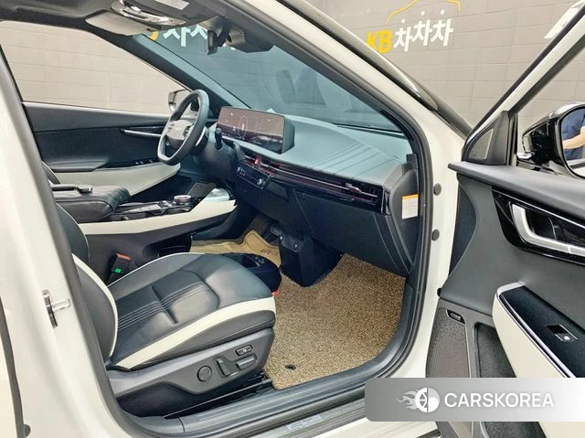 Kia EV6 2023 Белый из Кореи, фото 5