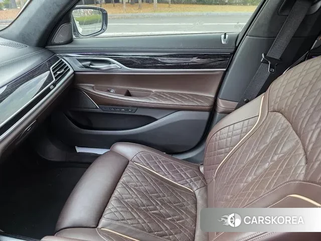 BMW 7 Series (G11) 2020 Белый из Кореи, фото 5