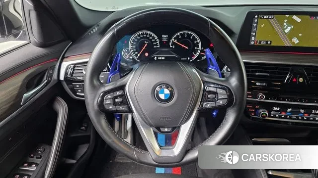 BMW 5 Series (G30) 2018 Белый из Кореи, фото 5