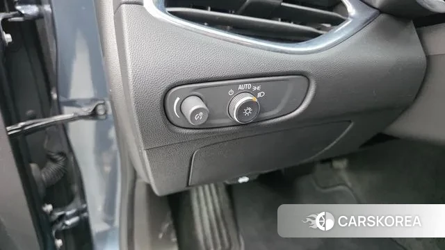 Chevrolet (GM Daewoo) The New Malibu 2021 Небесно-голубой из Кореи, фото 5