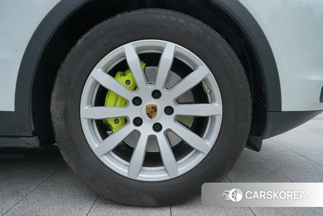Porsche Cayenne E-Hybrid 2019 Белый из Китая, фото 5
