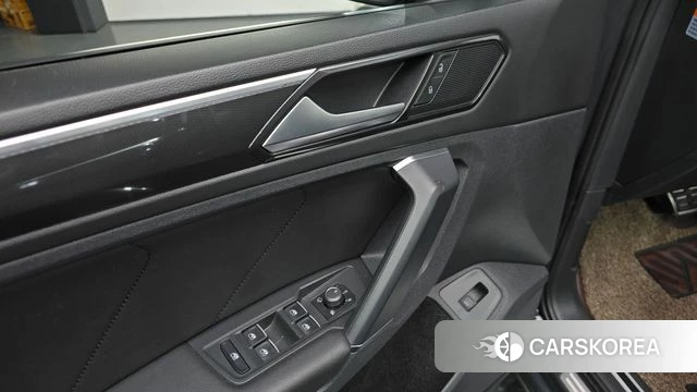Volkswagen Tiguan second Generation 2018 Серый из Кореи, фото 5