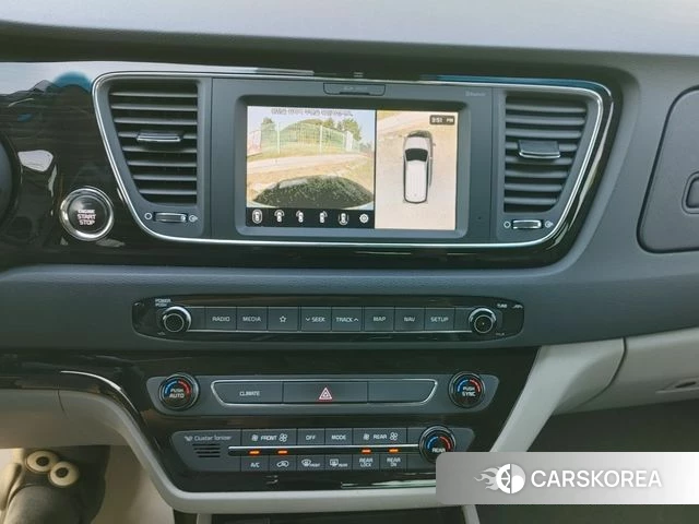 Kia The New Carnival 2018 Серебряный из Кореи, фото 5
