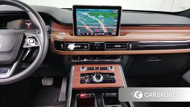 Lincoln Aviator 2nd generation 2021 Белый из Кореи, фото 5