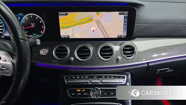 Mercedes-Benz E-Class W213 2019 Белый из Кореи, фото 5