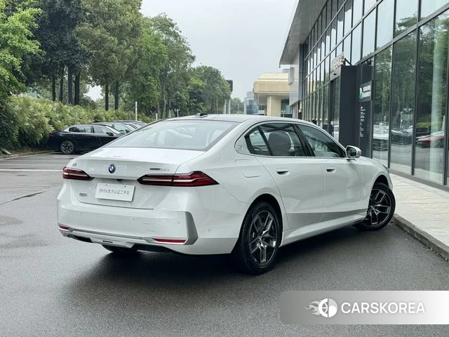 BMW i5 2024 Белый из Китая, фото 5