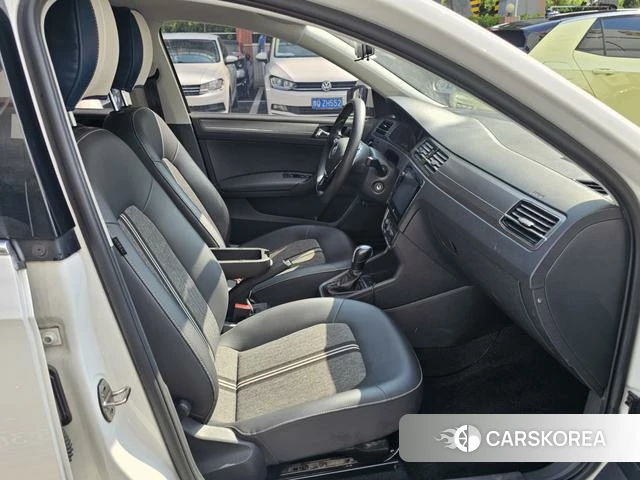 Volkswagen Santana 2021 Белый из Китая, фото 5