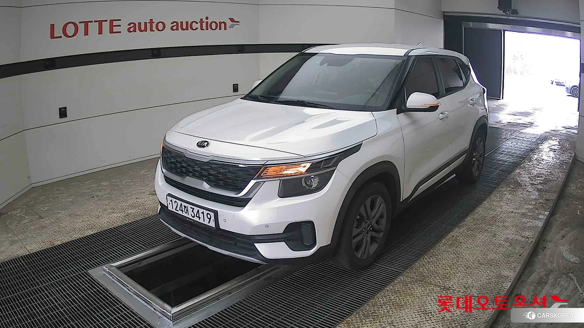 Kia Seltos 2020 Snow White Pearl (optional) из Кореи, фото 5