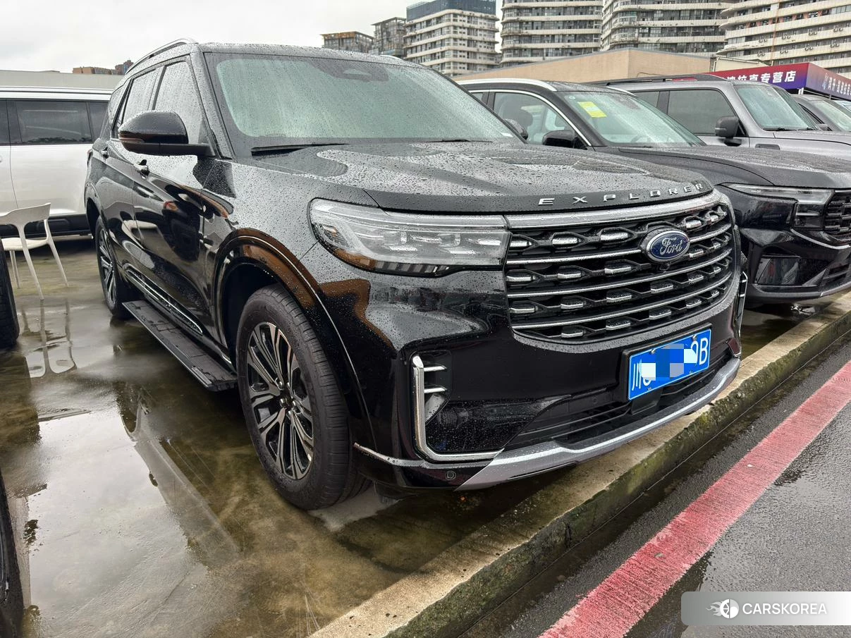 Ford Explorer 2024 Черный из Китая, фото 5