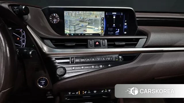 Lexus ES300h 7th generation 2019 Серебристо-серый из Кореи, фото 5