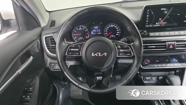 Kia Seltos 2021 Белый из Кореи, фото 5