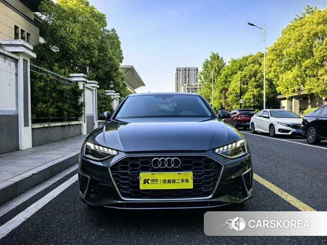 Audi A4L 2022 Темно-серый из Китая, фото 5