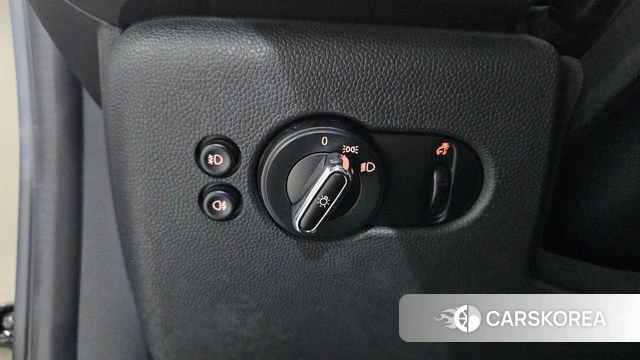 Mini Cooper 2018 Песочный из Кореи, фото 5