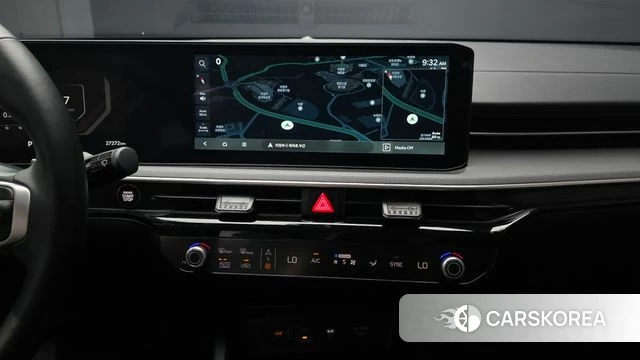 Kia The New K5 3rd generation 2023 Белый из Кореи, фото 5