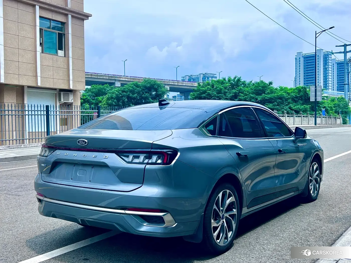 Ford Mondeo 2022 Silver/gray из Китая, фото 5