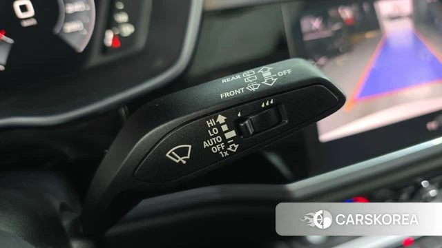 Audi Q3 (F3) 2020 Белый из Кореи, фото 5