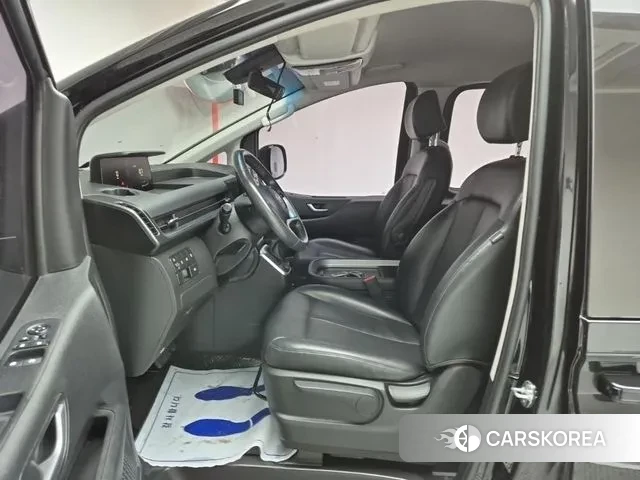 Hyundai Staria 2022 Черный из Кореи, фото 5