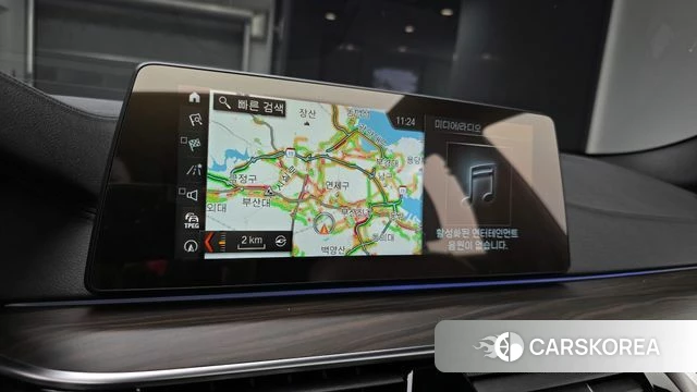 BMW 5 Series (G30) 2018 Серебристо-серый из Кореи, фото 5