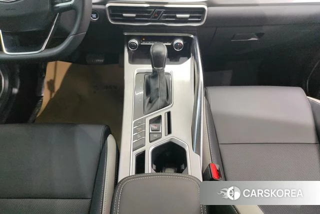 Geely Automobile Binyue 2020 Белый из Китая, фото 5