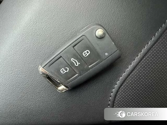 Volkswagen Sagitar 2024 Белый из Китая, фото 5