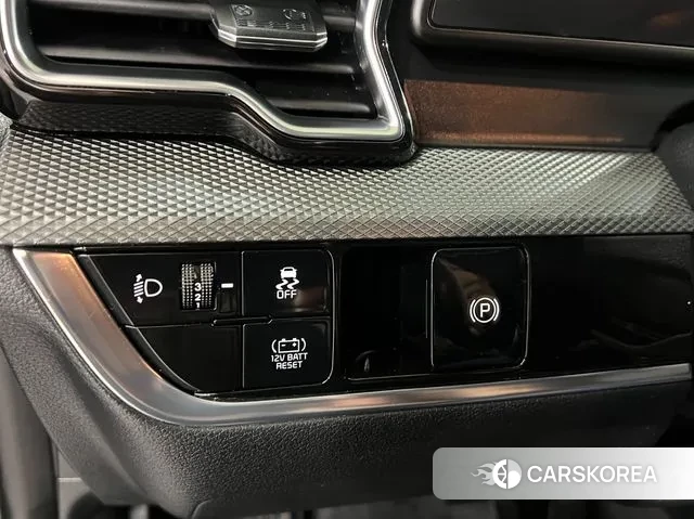 Kia Sportage 5th Generation Hybrid 2023 Серебристо-серый из Кореи, фото 5