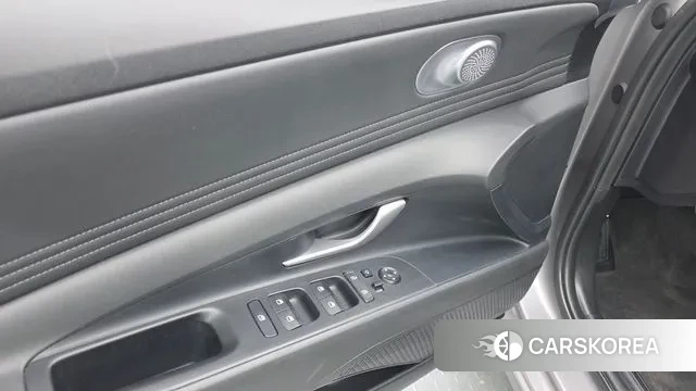 Hyundai Avante (CN7) 2021 Серебристо-серый из Кореи, фото 5