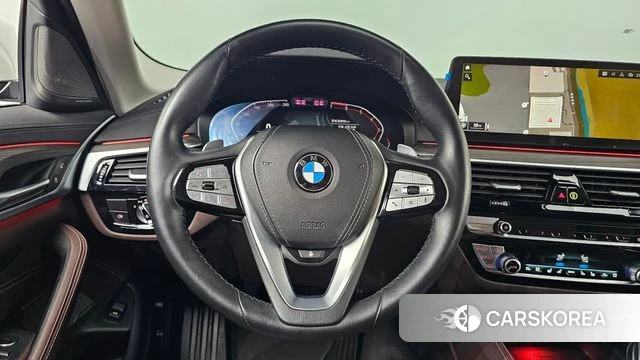 BMW 5 Series (G30) 2022 Белый из Кореи, фото 5