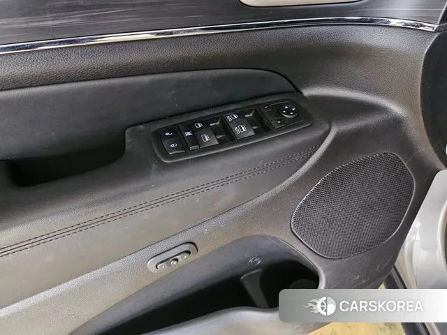 Jeep Grand Cherokee 2021 Серебристо-серый из Кореи, фото 5