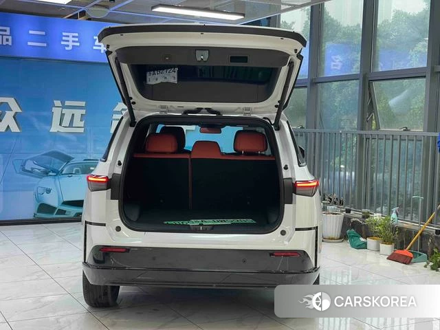 Toyota Platinum Wisdom 3X 2025 Белый из Китая, фото 5