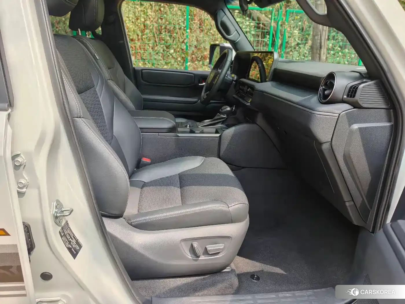 Toyota Prado 2024 Белый из Китая, фото 5