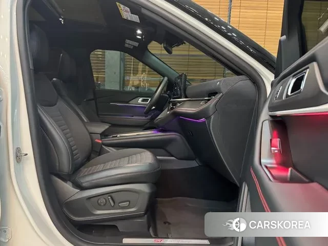 Ford Explorer 6th Generation 2025 Белый из Кореи, фото 5